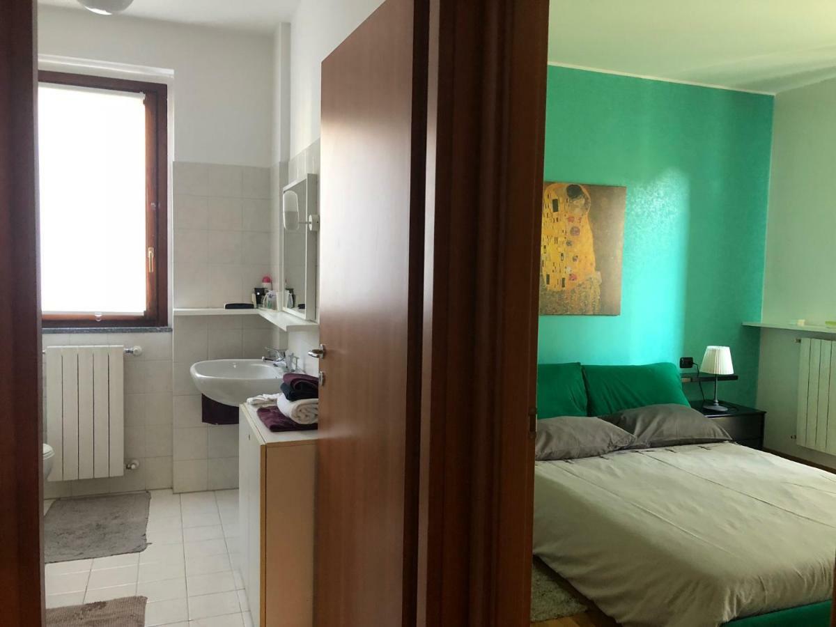 Casa Roma Apartment Turate Bagian luar foto