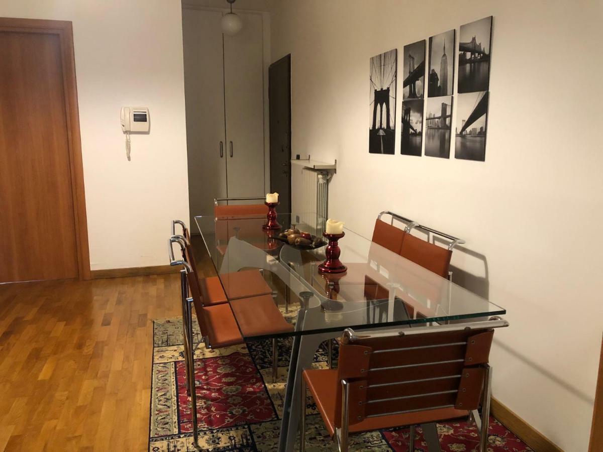 Casa Roma Apartment Turate Bagian luar foto