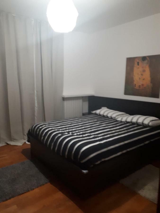 Casa Roma Apartment Turate Bagian luar foto